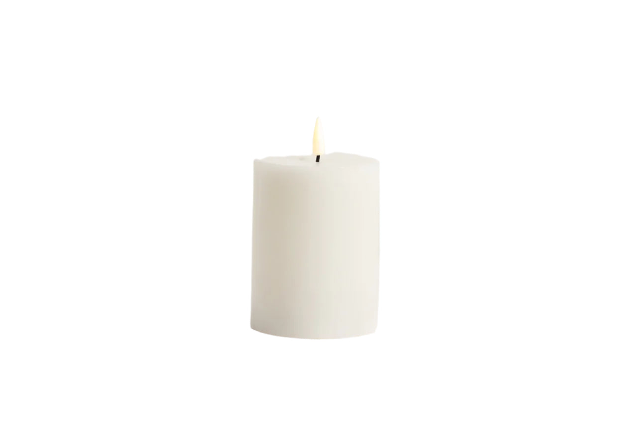 White LED Candle 15cm x 10cm